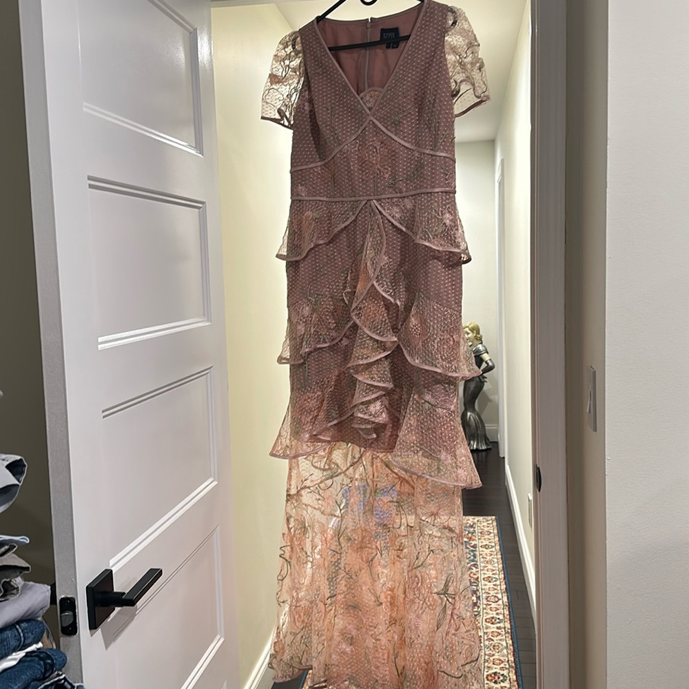 Gorgeous evening dress. I’m 5’3” and wearing 3” heel to give you an idea!